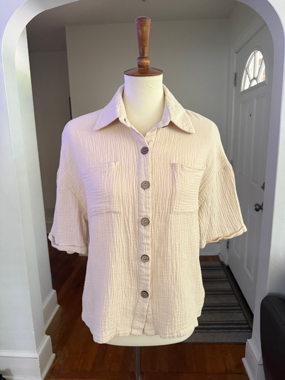 SHEIN Cream Short Sleeved Top Size Medium